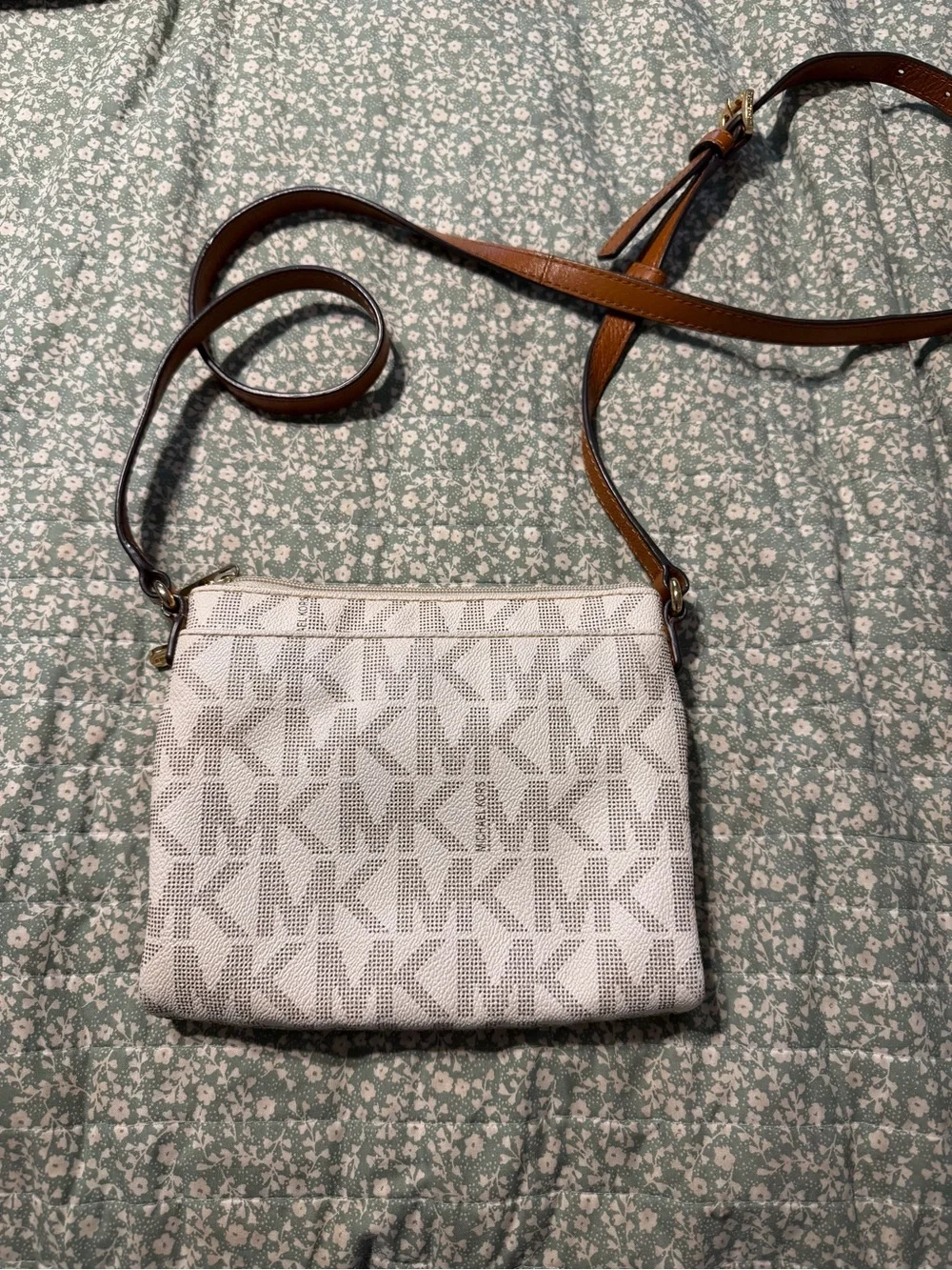 Michael Kors compact michael